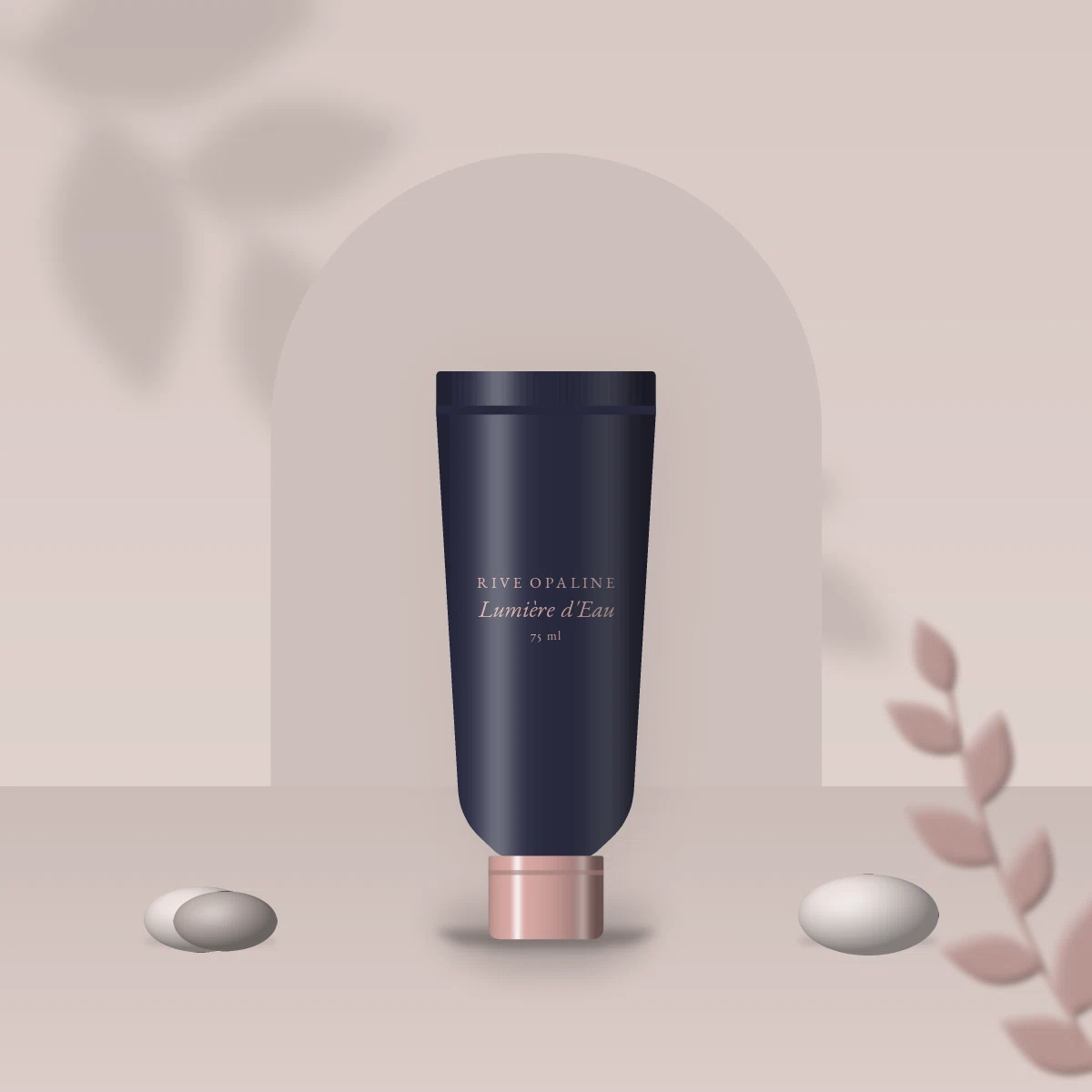 Crème hydratante Lumière d'Eau à l'huile de noisette – Rive Opaline, photo d'ambiance