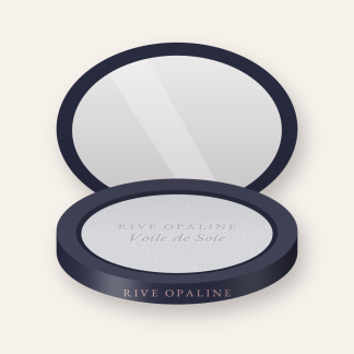 Enlumineur résistant à l'eau Voile de Soie – Rive Opaline, boîtier 4,5 g, teinte Lune argentée