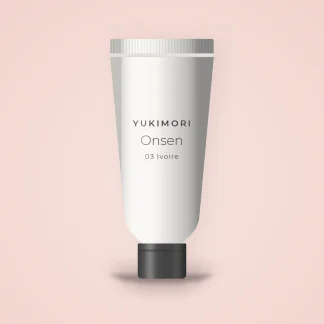 Fond de teint Onsen au thé vert – Yukimori, tube 30 ml, teinte 03 Ivoire